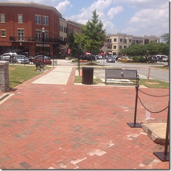 7955_469499469794187_342161081_n