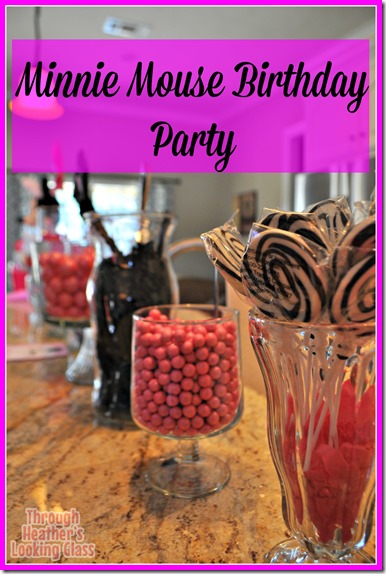 Minnie Mouse pink birthday party, candy bar, minnie cake, kid birthday @HeathersLG