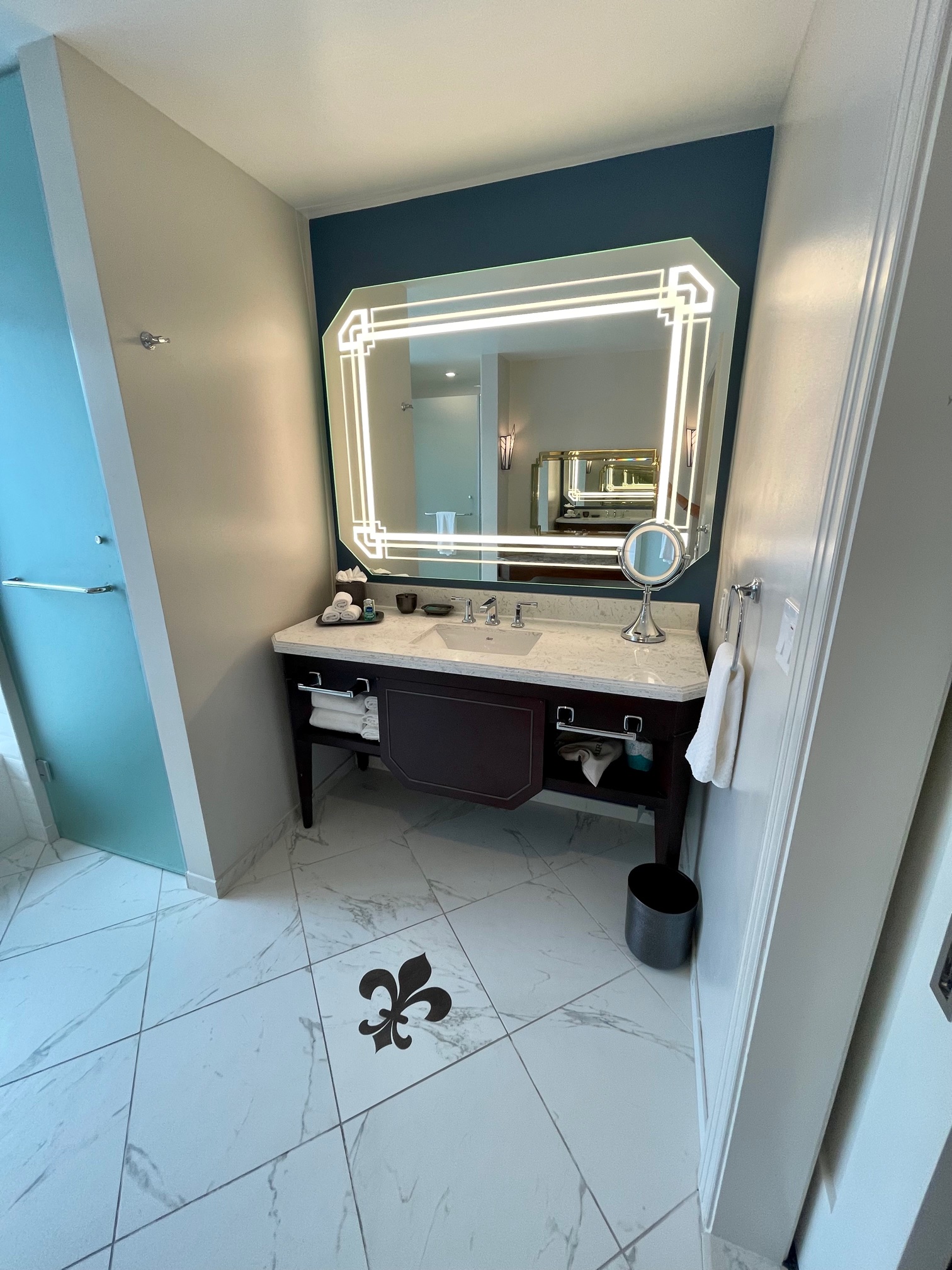 New Orleans hotel bathroom